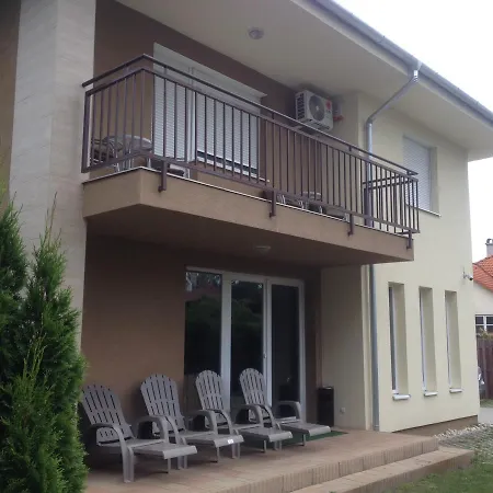 Molo Wellness Garden Apartman Siófok